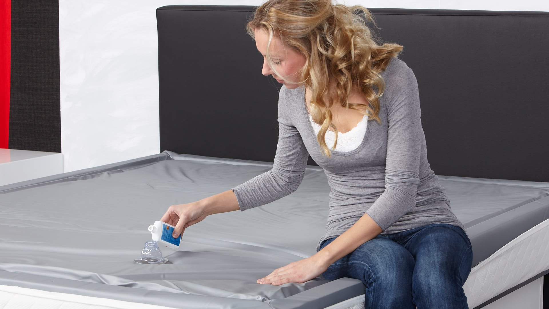 Wasserbettawaterbed conditioner toevoegen aan watermatras-Conditioner in Wasserbettmatratze geben